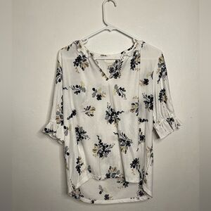 Women’s Melloday blouse size medium